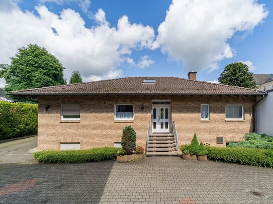 Mehrgenerationenwohnen - Großer Bungalow mit gehobener Ausstattung