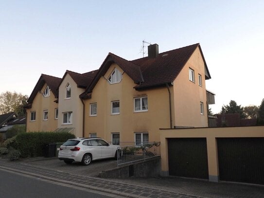 Großzügige Dachgeschosswohnung mit herrlichem Sonnenbalkon und Ausblick Heroldsberg