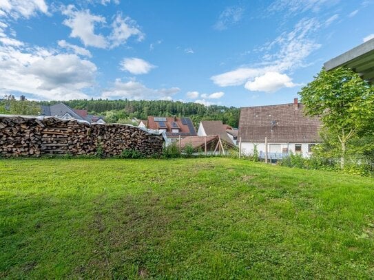 Umbauprojekt: Großzügiges Grundstück mit historischem Charme für zukünftiges Mehrfamilienhaus