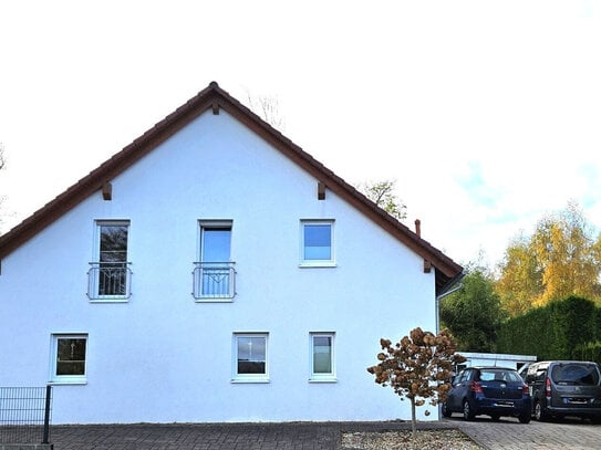 gepflegtes Einfamilienhaus mit Einliegerwohnung, Carport und großem Grundstück