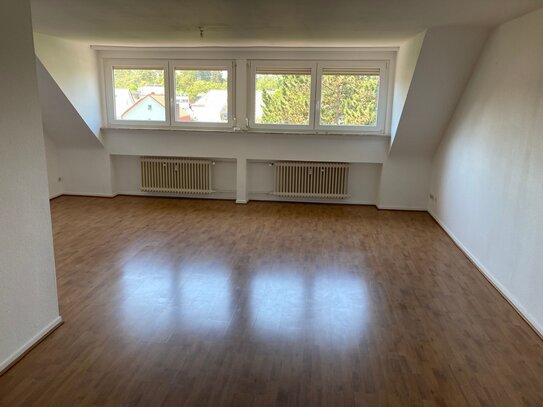 2 Zimmer DG Wohnung in Darmstadt Eberstadt