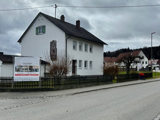 Mindelzell - Wohnhaus - Großes Grundstück - ES KOMMT DARAUF AN, WAS MAN DARAUS MACHT