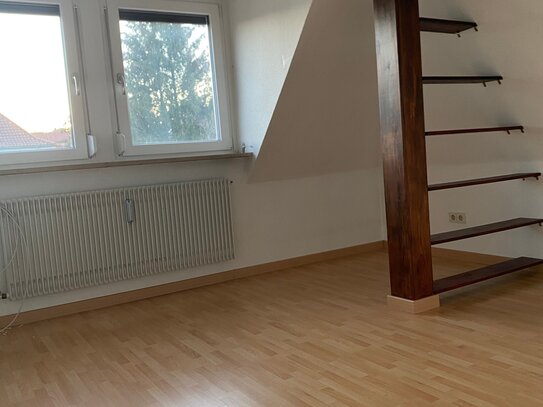 2-Zimmer Mansardenwohnung im Haingebiet