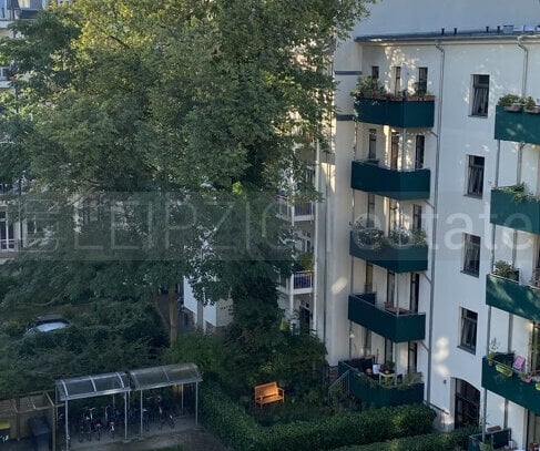 Helle 2 Zimmer-Wohnung direkt am Clara-Zetkin-Park