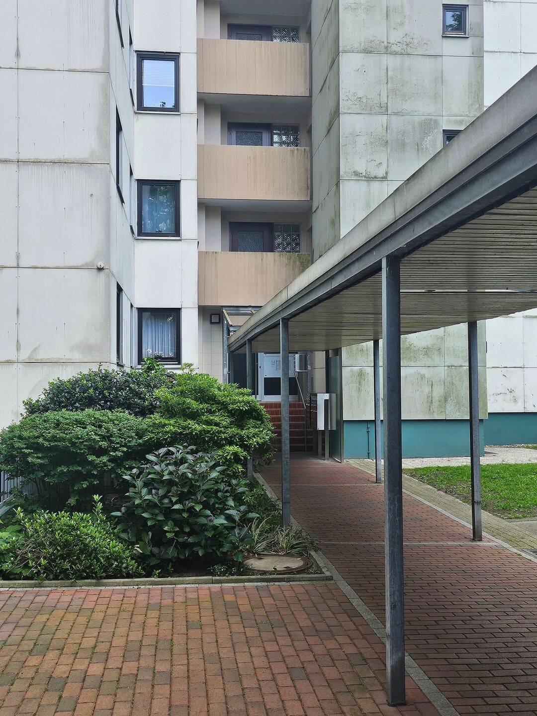 Wohnung in Lesum mit Schwimmbad ,Sauna und Fahrstuhl !!