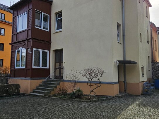 4 Raumwohnung mit Gartenanteil sucht neue Mieter