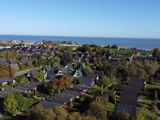 Top-Investment! Saniertes Ferienhaus in Deich- und Hafennähe!