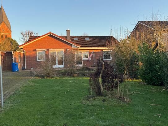 Großzügiger Bungalow mit großem Garten und Weitblick