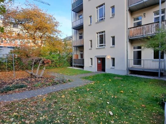 Helle 3 Raumwohnung mit Laminat und Balkon sucht neuen Eigentümer