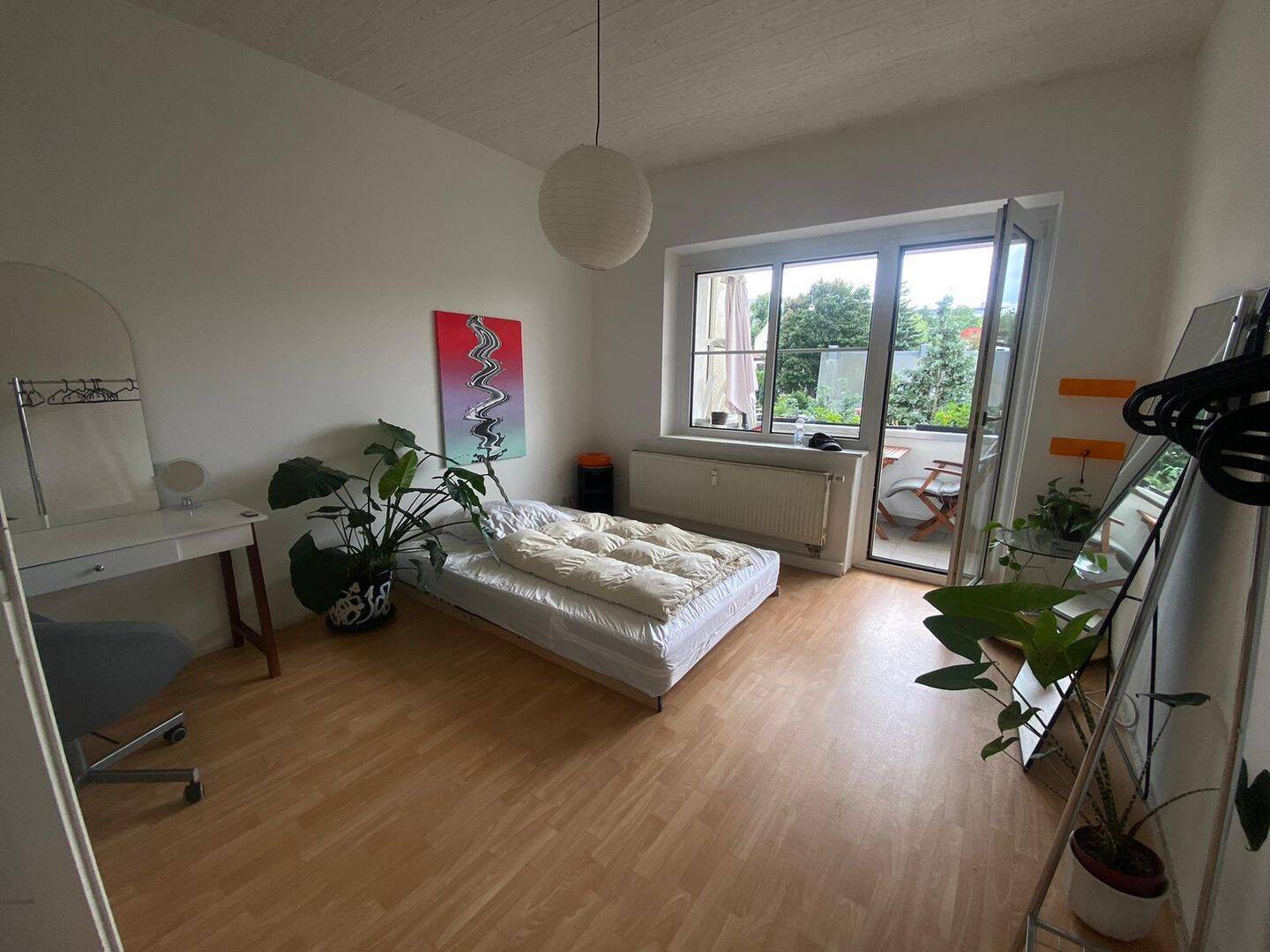 Studenten Wg Zimmer mit privat Balkon in Nähe HTW und TU