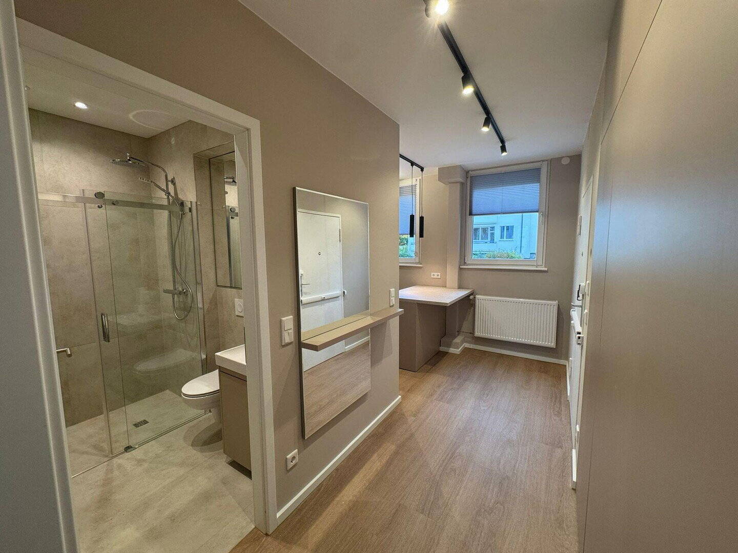 Erstbezug 2026 | Designer-Küche | Balkon | Ankleide | ruhig | teilmöbliert | mit Anmeldung - Foto 1