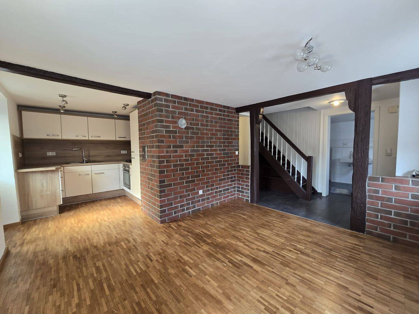                                                               Charmantes Familiennest in Mainstockheim &ndash; 103 m&sup2;, 4 Zimmer, Top-Lage!                                                       in Albertshofen (Kitzingen)