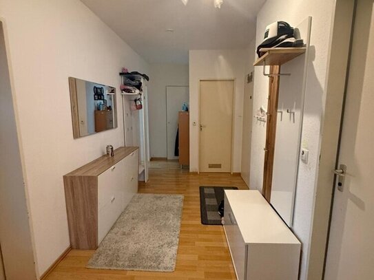 Geräumige 3 Zimmer Wohnung mit Balkon und Keller