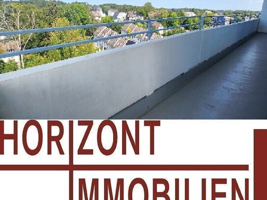 == H == RENOVIERTE 3-ZIMMER WOHNUNG MIT BEEINDRUCKENDEM WEITBLICK ÜBER´S TAL! == H ==