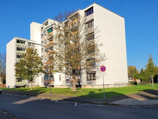 MANNELLA *Hoch hinaus* Renovierungsbedürftige Wohnung mit Weitblick, Aufzug und Tiefgarage