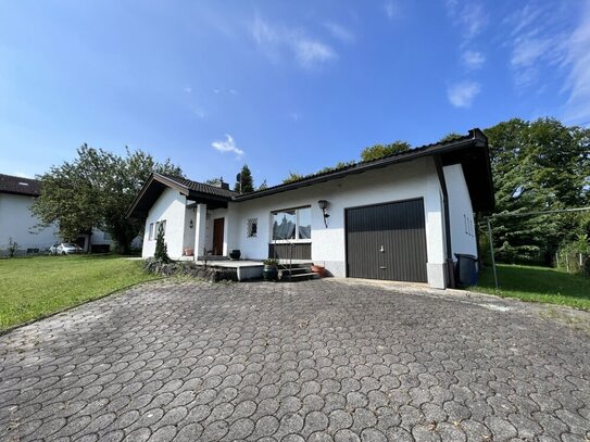 Gepflegtes Bungalow mit großem Garten in ruhiger und idylischer Lage