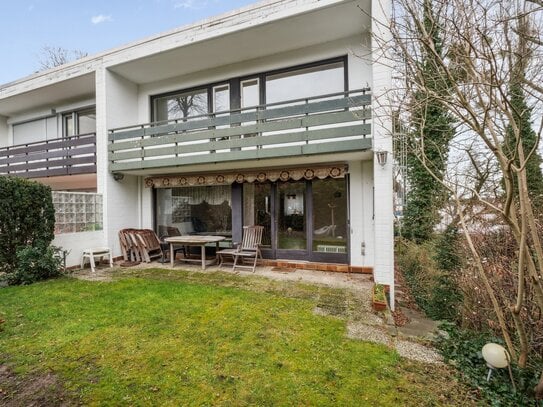 Schöner Wohnen, Reihenendhaus mit Blick auf den Großen Wannsee, Garage, Keller, super Lage