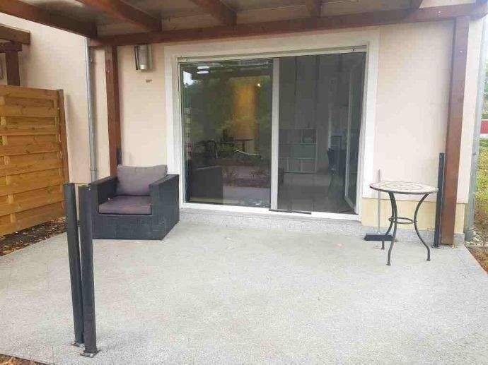 Teilmöblierte Wohnung mit Einbauküche und TERRASSE in Berlin (Bohnsdorf) - Photo 1