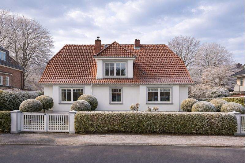 stilvolle Altbauarchitektur mit großzügigem Wohnkomfort - Ihr neues Zuhause in Groß Flottbek