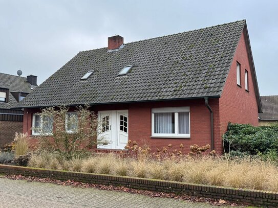 Viel Platz im Haus und im Garten - Zweifamilienhaus in Ahaus-Ottenstein