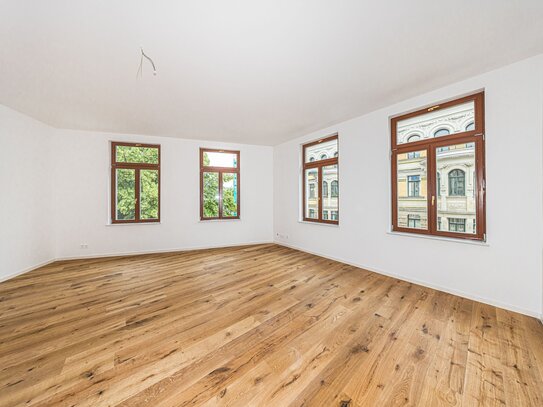 Mit Süd-Balkon & 2 Bädern: Große 5-Zimmer-Kapitalanlage in frisch saniertem Altbau