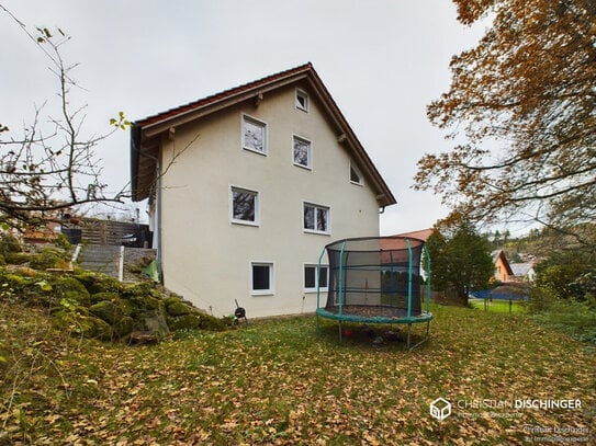 **Familienfreundliche Doppelhaushälfte mit 140 m² Wohnfläche, Garten und naturnaher Lage - einziehen und wohlfühlen!**