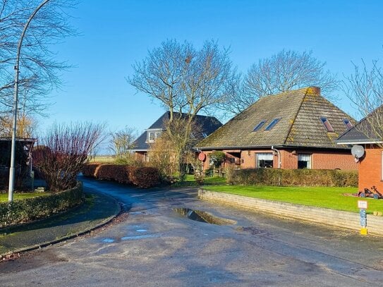 Schön gelegenes Einfamilienhaus mit Nebengebäude in Nordseenähe