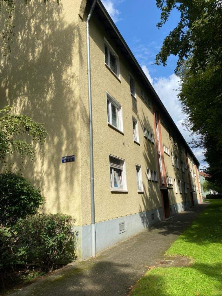 sanierte und gut vermietete Wohnung mit Balkon und netten Mietern