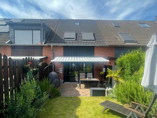 Topp-modernes Einfam.-Haus mit Terrasse, Garten und Garage!