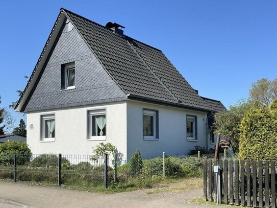 Wietze: Einfamilienhaus mit Doppelgarage auf sonnigem Grundstück