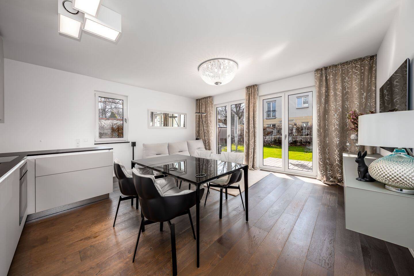 Barrierefreie Neubau-Wohnung mit 2 Terrassen, privatem großzügigem Garten & hochwertiger Einbauküche - Foto 1