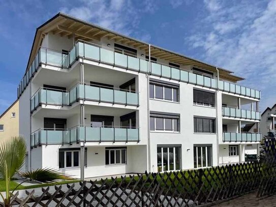 Helle 3,5-Zimmer-Wohnung mit umlaufendem Balkon und Garage