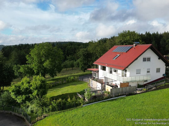 Neuwertiges Einfamilienhaus mit Traumaussicht und vielen schönen Extras ,Garage, Garten und mehr