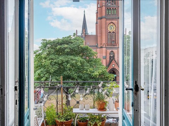 Kapitalanlage: Vermietete Wohnung mit Südbalkon und Blick auf die Apostel-Paulus-Kirche