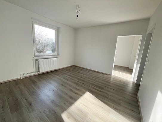 Helle 4-Zimmer-Wohnung mit Tageslichtbad!