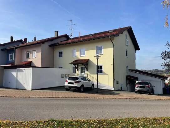 VON PRIVAT Stilvolle 4-Zimmer-Wohnung in Bad Griesbach im Rottal mit WINTERGARTEN & Garage