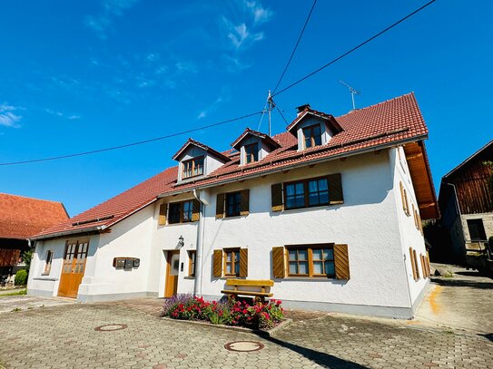 RUHIG - BESONDERS - GEMÜTLICH - 2-Zimmer Dachgeschosswohnung in Hohenfurch