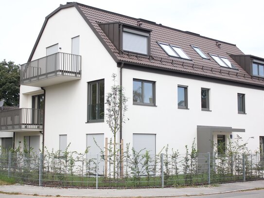 Erstbezug: 2-Zimmer-Wohnung mit EBK und Balkon in Waldpelach