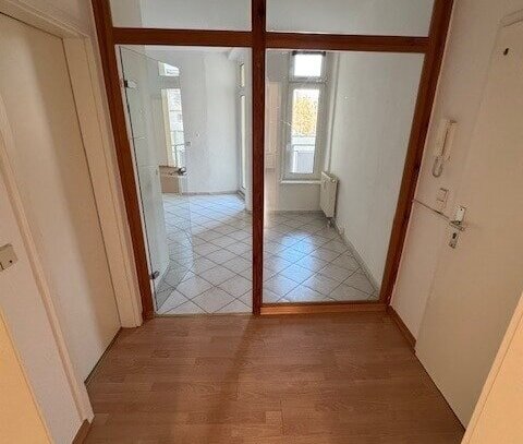 Schöne freundliche 3-R-Wohnung im 2.OG. BLK. ca.71 m² in Magdeburg- Sudenburg mit EBK. zu vermieten.