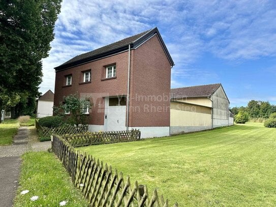 Landleben in Stadtnähe- Ihr Einfamilienhaus mit großem Grundstück und viel Lagerfläche!