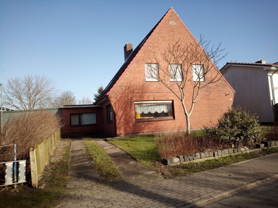 Einfamilienhaus mit viel Platz und großem Garten