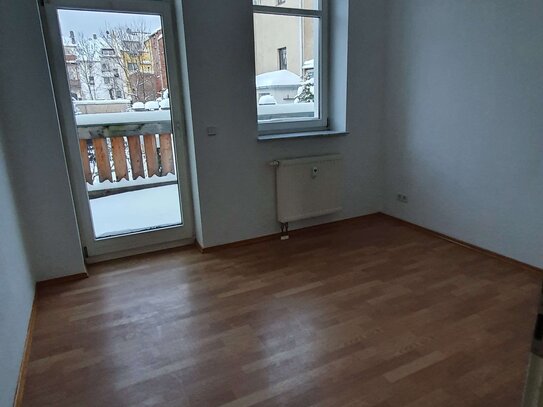 Gemütliche, kleine 2-Raum Wohnung mit Balkon im I. OG