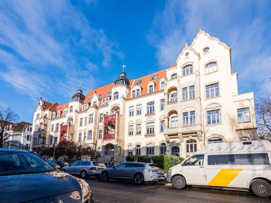 Kleines feines Nichtraucherapartment im Denkmal an der Uni. EBK, Balkon, Parkett, Tageslichtbad ...