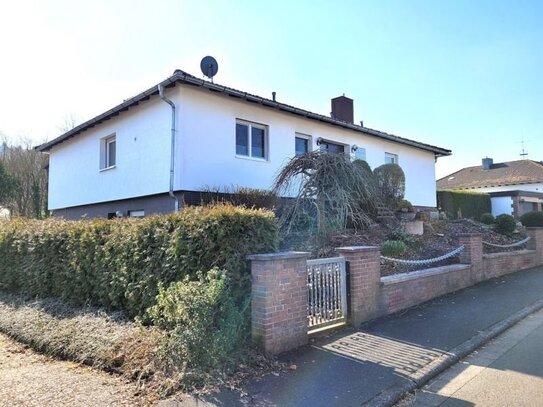 Freundliche 3 Zimmer Wohnung mit Terrasse in ruhiger Lage von Caldern, sofort frei