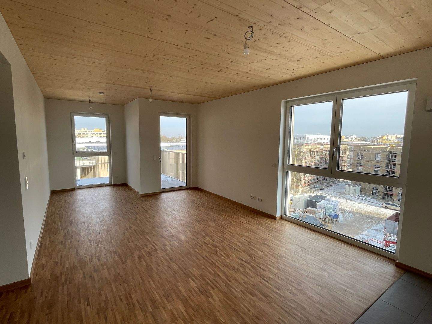 Lichtdurchflutete 3-Zimmer-Wohnung im obersten Geschoss (April 2026) - Photo 1