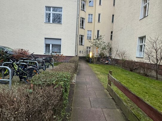 Im Herzen von Steglitz: Altbau-Wohnung in ruhiger Wohnstraße