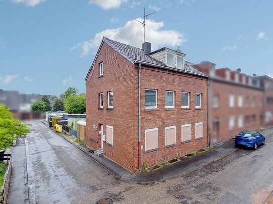 Viel Potenzial: Wohnung im Zweifamilienhaus mit Gartennutzung in ruhiger Lage von Alsdorf