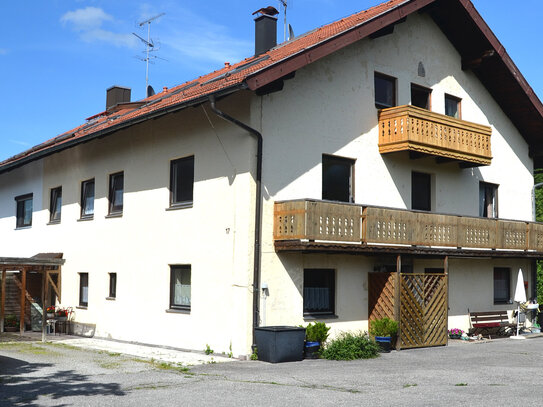 Provisionsfrei!!! 3 Generationenhaus (DHH 3 abgeschlossenen Wohnungen mit großem Garten und Bauplatz)