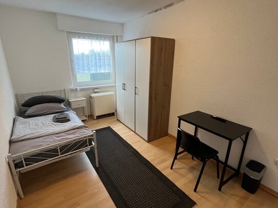 Möbliertes WG-Zimmer in 68782 Brühl: 3er-WG im gepflegten 3-Parteien-Haus für Studenten nähe Schwetzingen/Heidelberg/Ma…