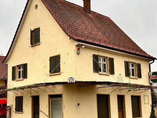 Älteres Zwei-Familienhaus zum Renovieren in Teningen